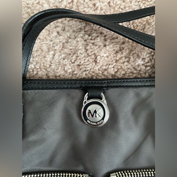 Michael Kors Shoulder Bag - Picture 4 of 13